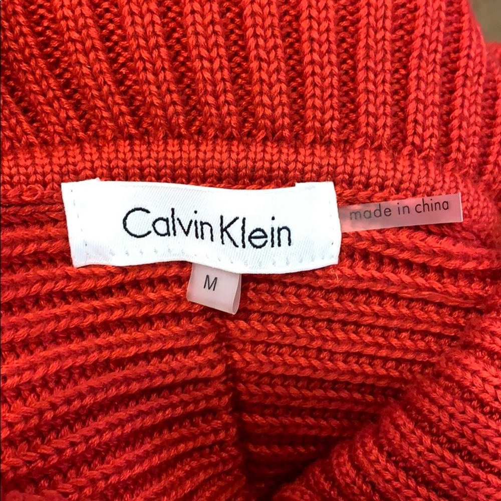 NWOT Calvin Klein cable knit sweater - Picture 3 of 3